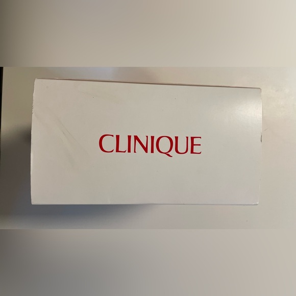 Clinique Skincare and Makeup Collection - Picture 5 of 7
